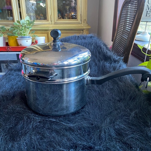 Farberware Double Boiler 3 Qt Pan, Upper, & Lid - Picture 1 of 11